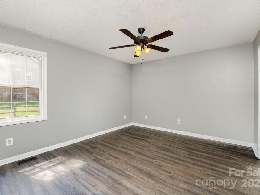 2527 Joyce Street, Kannapolis, NC 28083.  MLS# CAR4280019, YatesRealty ID 27297. 