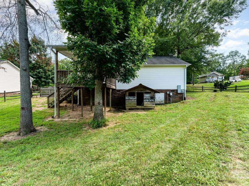 2527 Joyce Street, Kannapolis, NC 28083.  MLS# CAR4280019, YatesRealty ID 27297. 