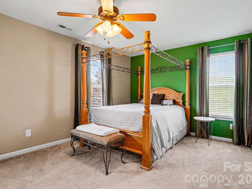3315 Ashley View Drive, Charlotte, NC 28213.  MLS# CAR4381799, YatesRealty ID 27297. 