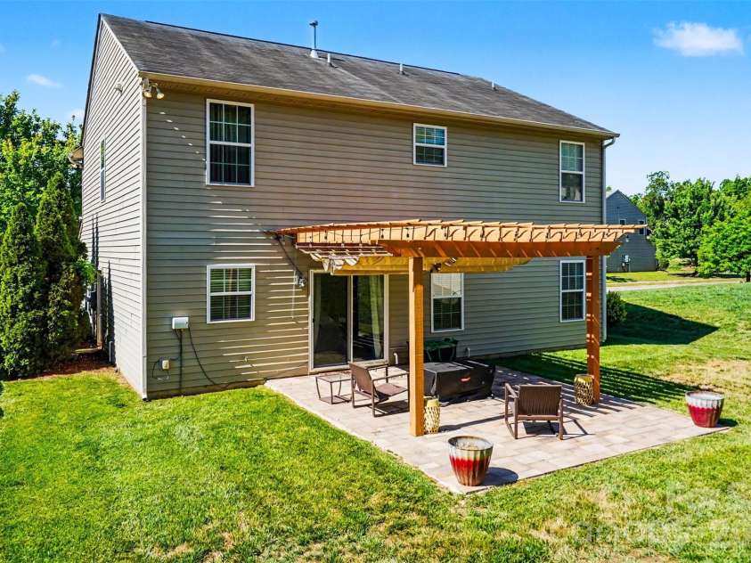3315 Ashley View Drive, Charlotte, NC 28213.  MLS# CAR4381799, YatesRealty ID 27297. 