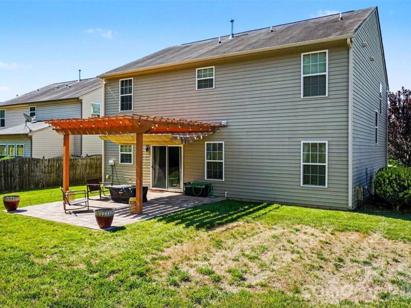 3315 Ashley View Drive, Charlotte, NC 28213.  MLS# CAR4381799, YatesRealty ID 27297. 