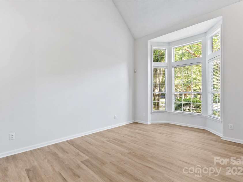 4311 Beauvista Drive, Charlotte, NC 28269.  MLS# CAR4278033, YatesRealty ID 27298. 