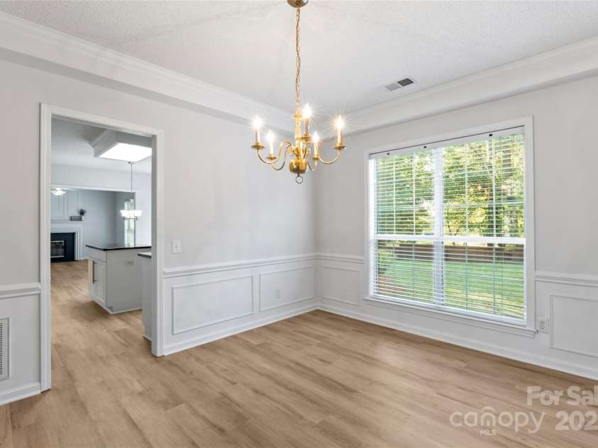 4311 Beauvista Drive, Charlotte, NC 28269.  MLS# CAR4278033, YatesRealty ID 27298. 