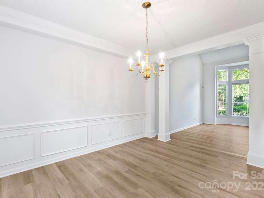 4311 Beauvista Drive, Charlotte, NC 28269.  MLS# CAR4278033, YatesRealty ID 27298. 