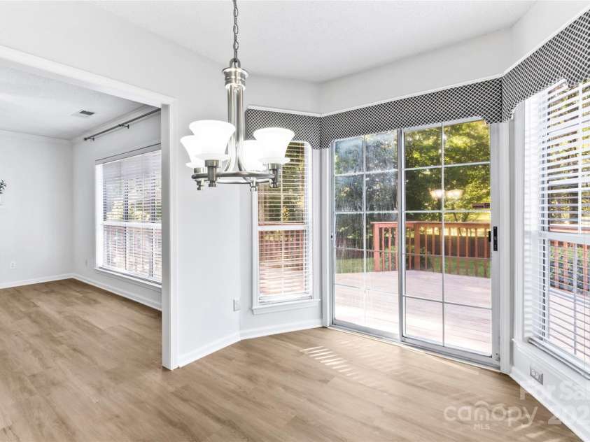 4311 Beauvista Drive, Charlotte, NC 28269.  MLS# CAR4278033, YatesRealty ID 27298. 