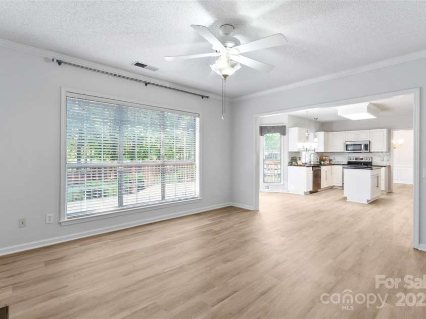 4311 Beauvista Drive, Charlotte, NC 28269.  MLS# CAR4278033, YatesRealty ID 27298. 