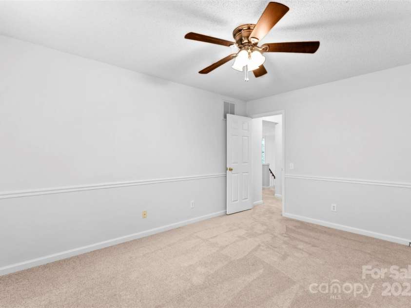4311 Beauvista Drive, Charlotte, NC 28269.  MLS# CAR4278033, YatesRealty ID 27298. 