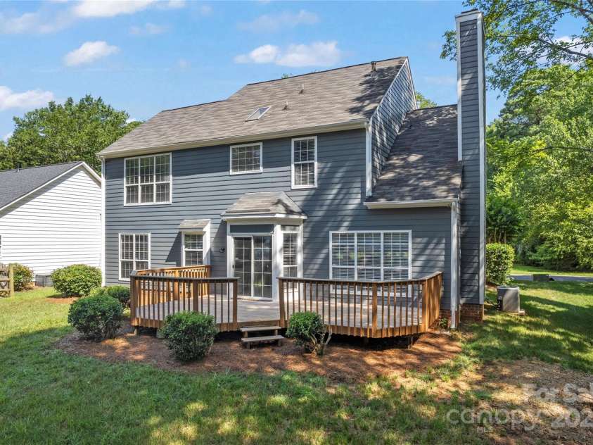 4311 Beauvista Drive, Charlotte, NC 28269.  MLS# CAR4278033, YatesRealty ID 27298. 