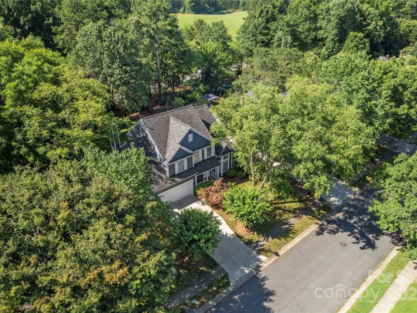 4311 Beauvista Drive, Charlotte, NC 28269.  MLS# CAR4278033, YatesRealty ID 27298. 