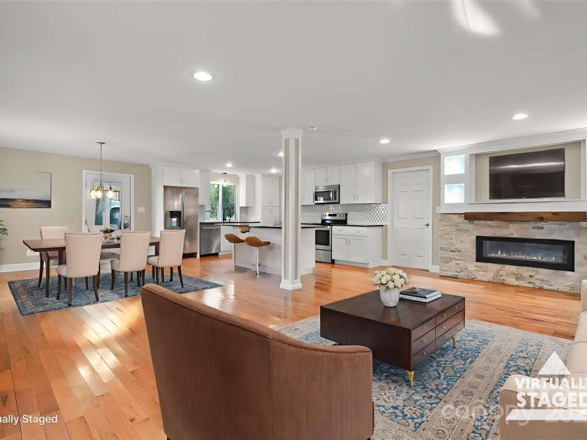 1515 Berkley Street, Lenoir, NC 28645.  MLS# CAR4315042, YatesRealty ID 273. 