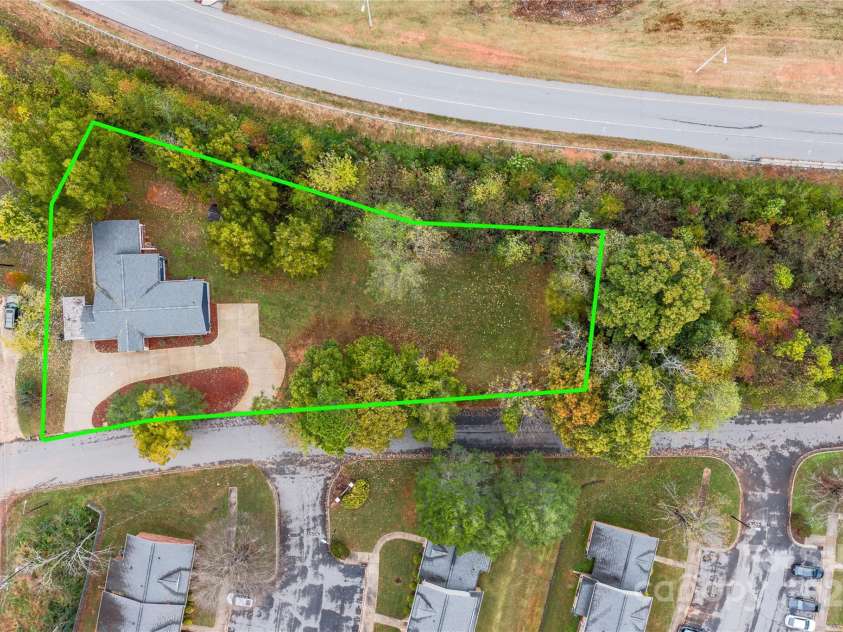 1515 Berkley Street, Lenoir, NC 28645.  MLS# CAR4315042, YatesRealty ID 273. Approx Lot
