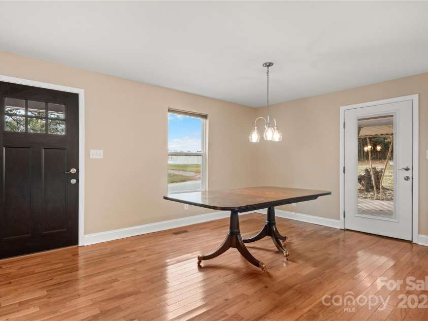 1515 Berkley Street, Lenoir, NC 28645.  MLS# CAR4315042, YatesRealty ID 273. Dining