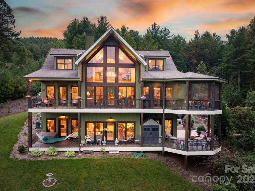 5378 Oak Crest Lane, Lenoir, NC 28645.  MLS# CAR4307862, YatesRealty ID 273. 