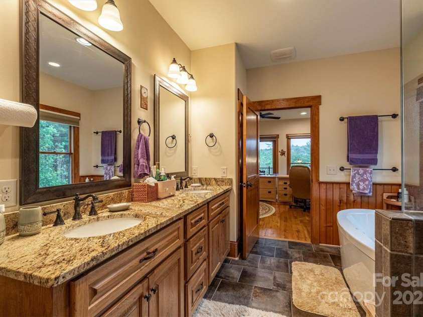 5378 Oak Crest Lane, Lenoir, NC 28645.  MLS# CAR4307862, YatesRealty ID 273. 