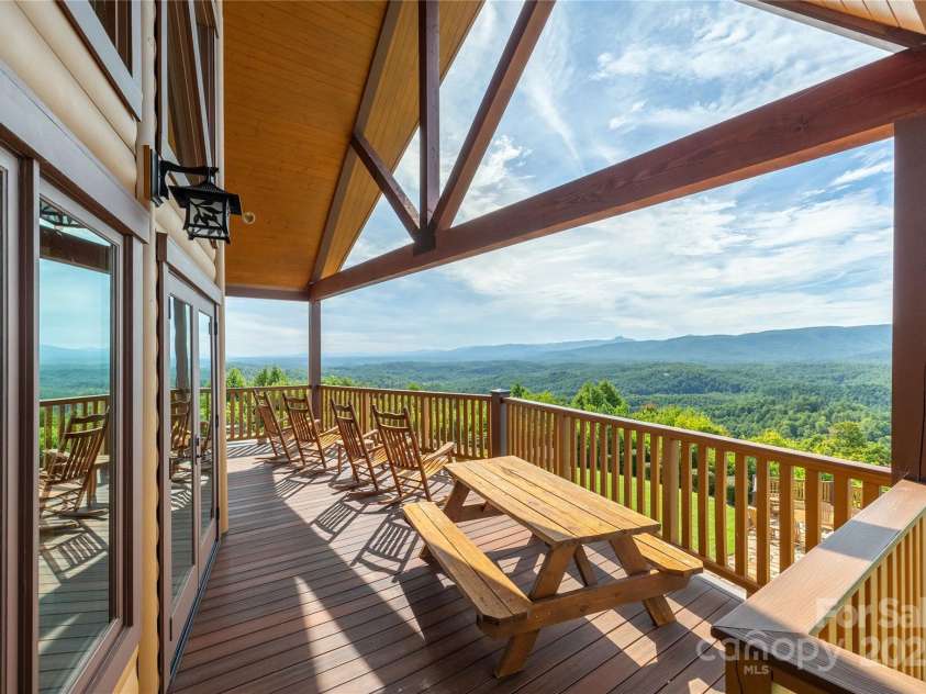 5378 Oak Crest Lane, Lenoir, NC 28645.  MLS# CAR4307862, YatesRealty ID 273. 