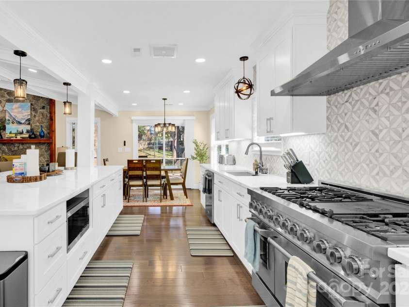 6920 Stillmeadow Drive, Charlotte, NC 28277.  MLS# CAR4201050, YatesRealty ID 273. 