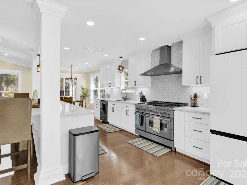 6920 Stillmeadow Drive, Charlotte, NC 28277.  MLS# CAR4201050, YatesRealty ID 273. 