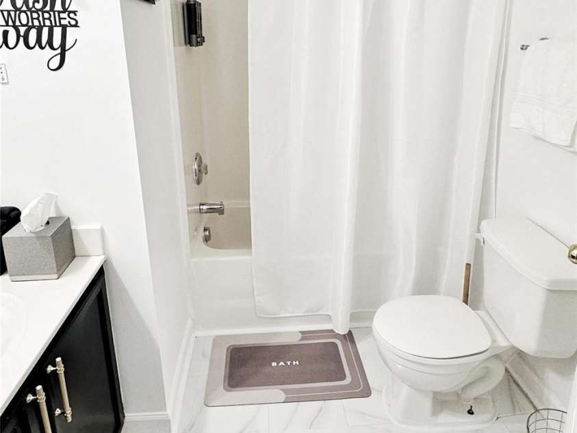 2434 Summer Meadow Court, Charlotte, NC 28216.  MLS# CAR4315356, YatesRealty ID 2730. 