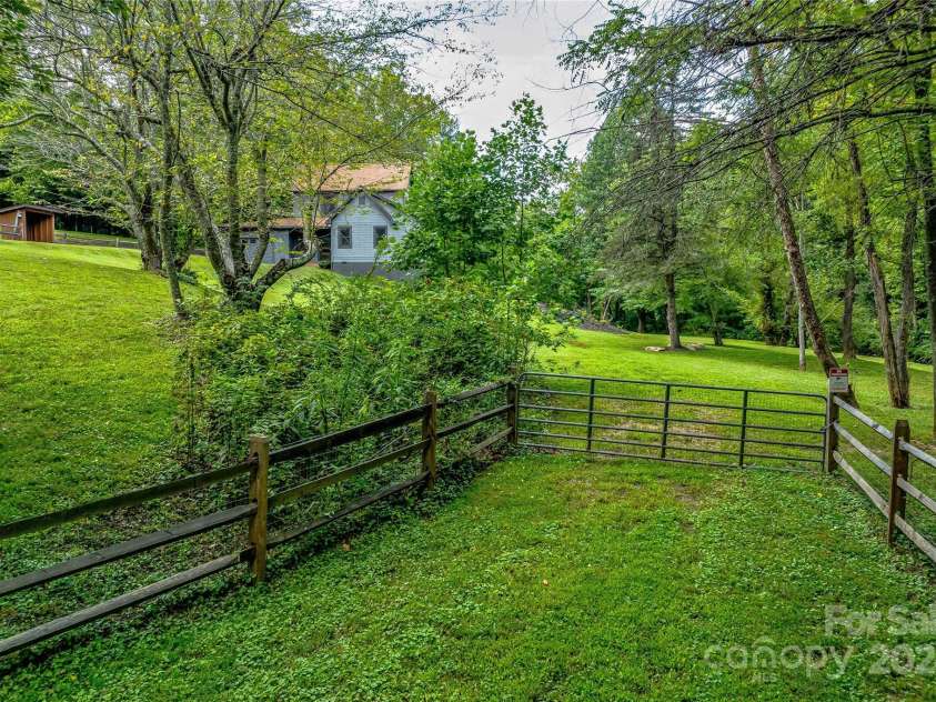 48 Merrell Road, Leicester, NC 28748.  MLS# CAR4172323, YatesRealty ID 2730. 