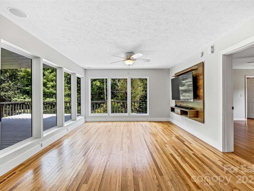 48 Merrell Road, Leicester, NC 28748.  MLS# CAR4172323, YatesRealty ID 2730. 