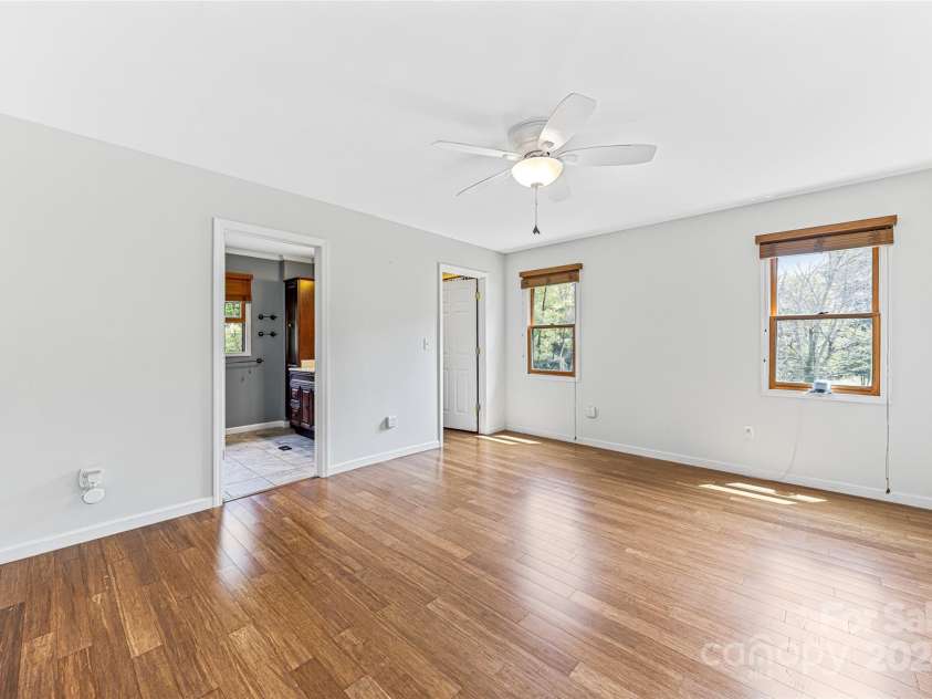 48 Merrell Road, Leicester, NC 28748.  MLS# CAR4172323, YatesRealty ID 2730. 