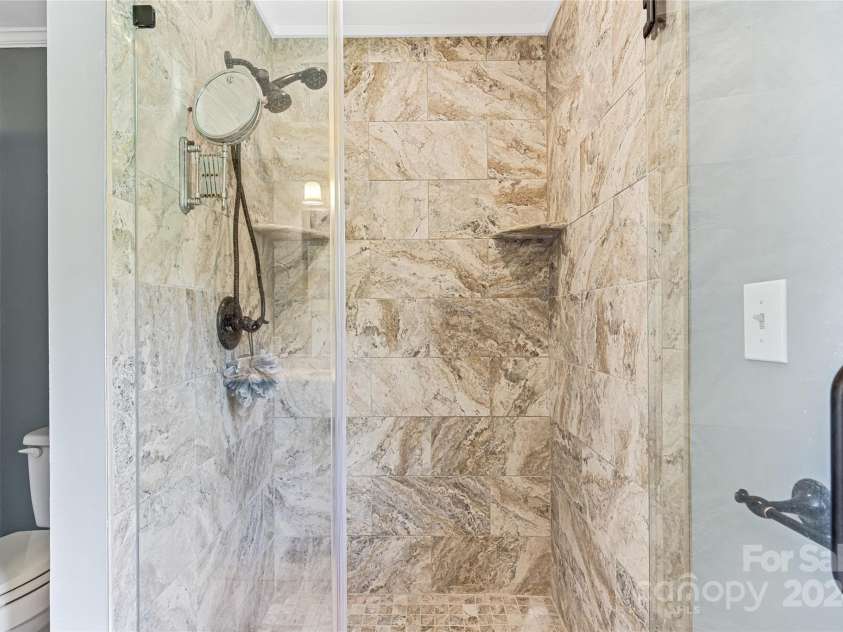 48 Merrell Road, Leicester, NC 28748.  MLS# CAR4172323, YatesRealty ID 2730. 