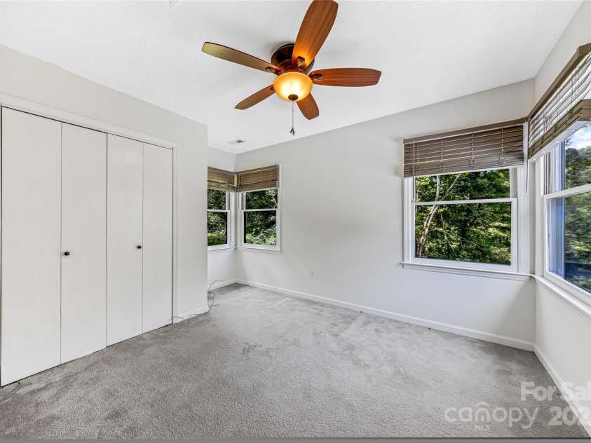 48 Merrell Road, Leicester, NC 28748.  MLS# CAR4172323, YatesRealty ID 2730. 