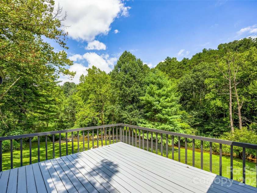 48 Merrell Road, Leicester, NC 28748.  MLS# CAR4172323, YatesRealty ID 2730. 