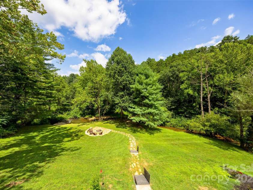 48 Merrell Road, Leicester, NC 28748.  MLS# CAR4172323, YatesRealty ID 2730. 