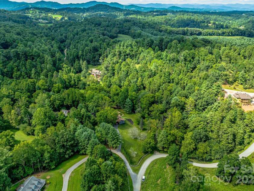 48 Merrell Road, Leicester, NC 28748.  MLS# CAR4172323, YatesRealty ID 2730. 