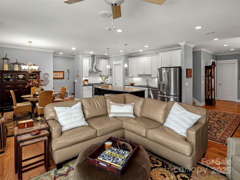 30 Stills Creek Loop, Fairview, NC 28730.  MLS# CAR4276456, YatesRealty ID 27300. 