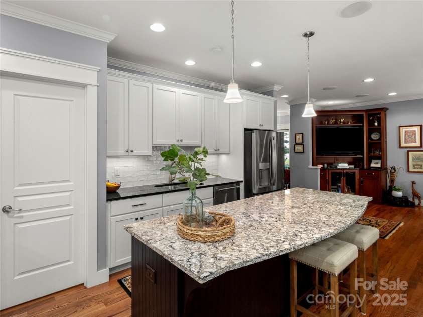 30 Stills Creek Loop, Fairview, NC 28730.  MLS# CAR4276456, YatesRealty ID 27300. 