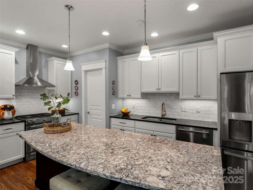 30 Stills Creek Loop, Fairview, NC 28730.  MLS# CAR4276456, YatesRealty ID 27300. 