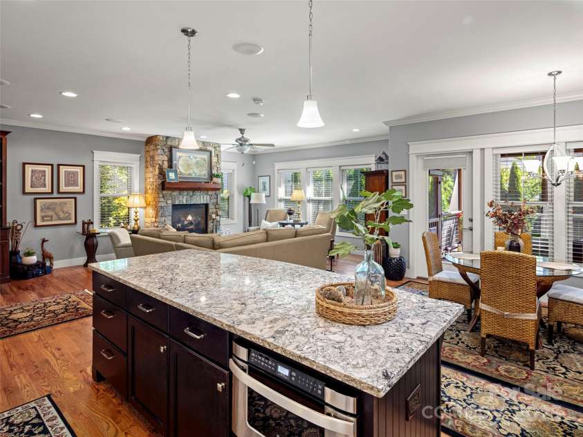 30 Stills Creek Loop, Fairview, NC 28730.  MLS# CAR4276456, YatesRealty ID 27300. 