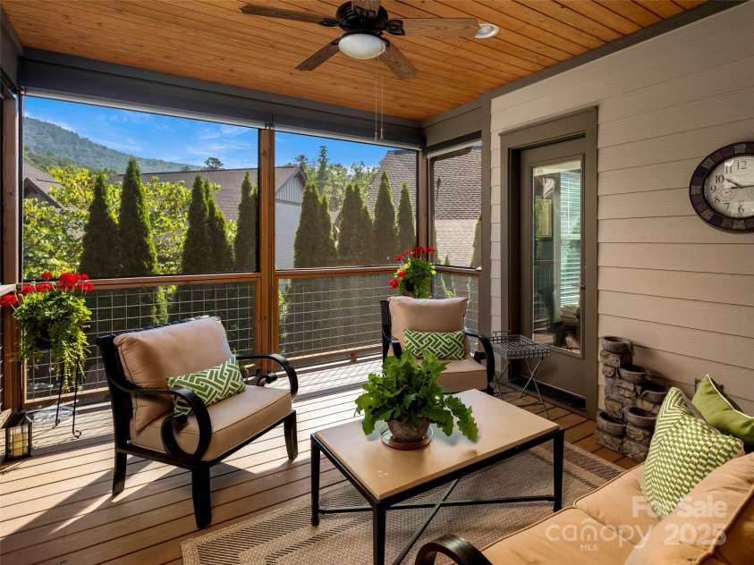 30 Stills Creek Loop, Fairview, NC 28730.  MLS# CAR4276456, YatesRealty ID 27300. 