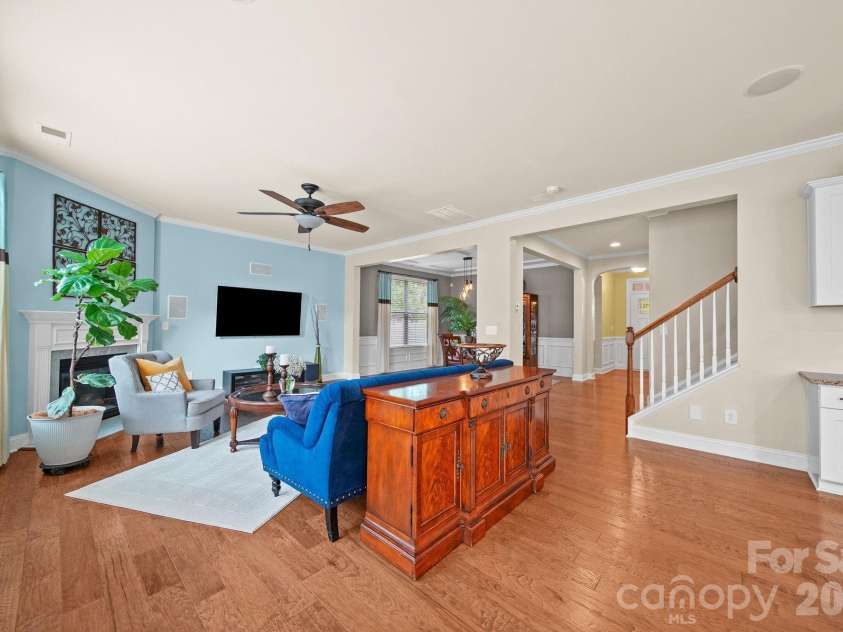 148 Byers Commons Drive, Mooresville, NC 28117.  MLS# CAR4368080, YatesRealty ID 27301. Another view of the great room, highlighting the surround sound system and in ceiling speakers