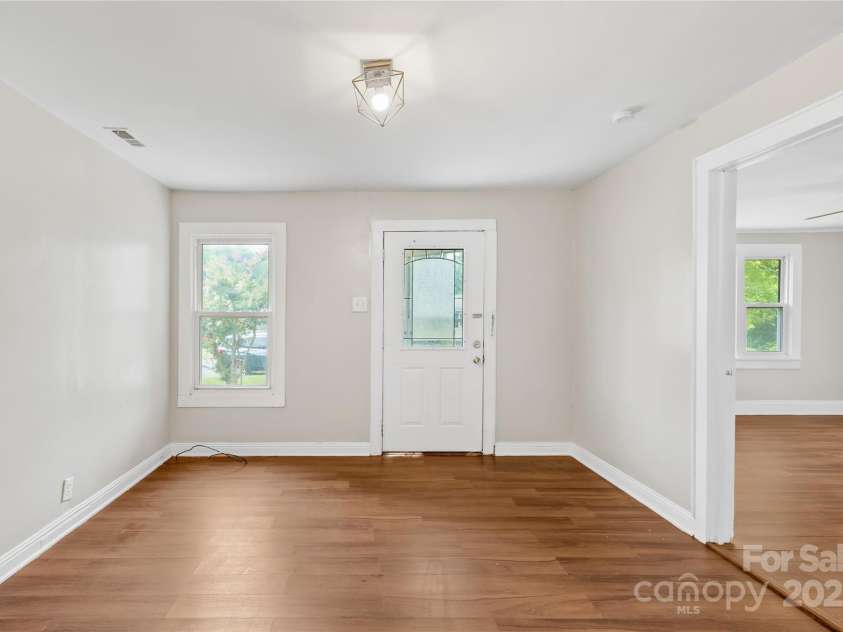 716 Wilson Road, Salisbury, NC 28144.  MLS# CAR4278566, YatesRealty ID 27301. Entry + living room
