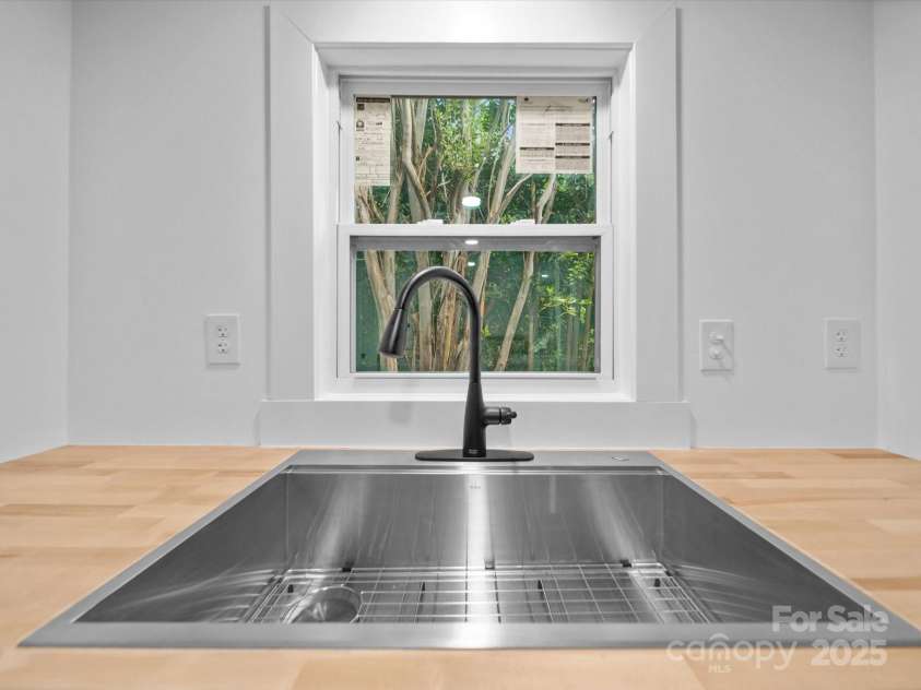 6302 Richburg Road, Great Falls, SC 29055.  MLS# CAR4283283, YatesRealty ID 27302. 