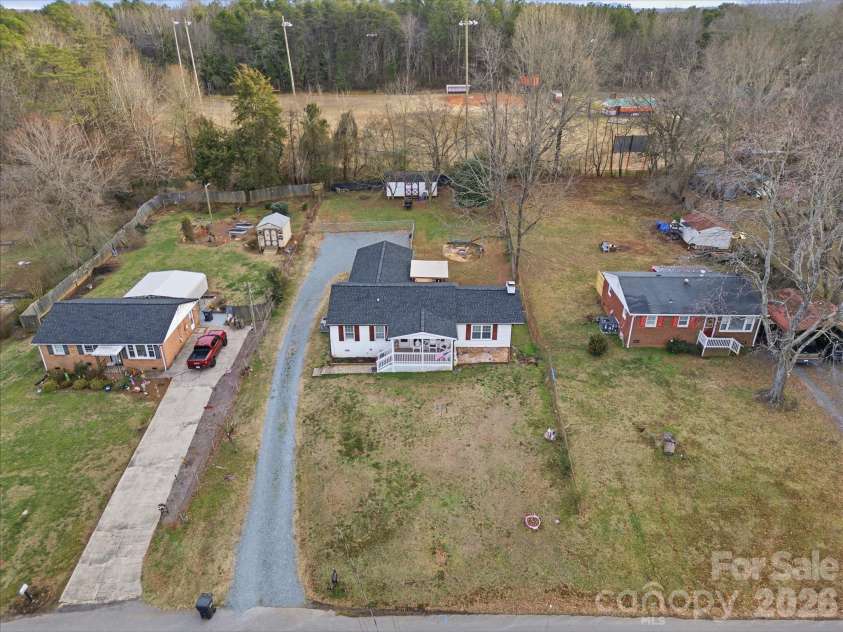 3601 Chapelwood Drive, Gastonia, NC 28052.  MLS# CAR4349300, YatesRealty ID 27303. 