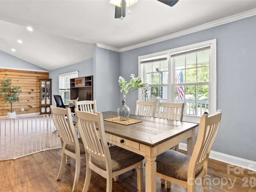 3601 Chapelwood Drive, Gastonia, NC 28052.  MLS# CAR4422096, YatesRealty ID 27303. 