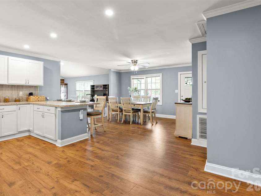 3601 Chapelwood Drive, Gastonia, NC 28052.  MLS# CAR4422096, YatesRealty ID 27303. 