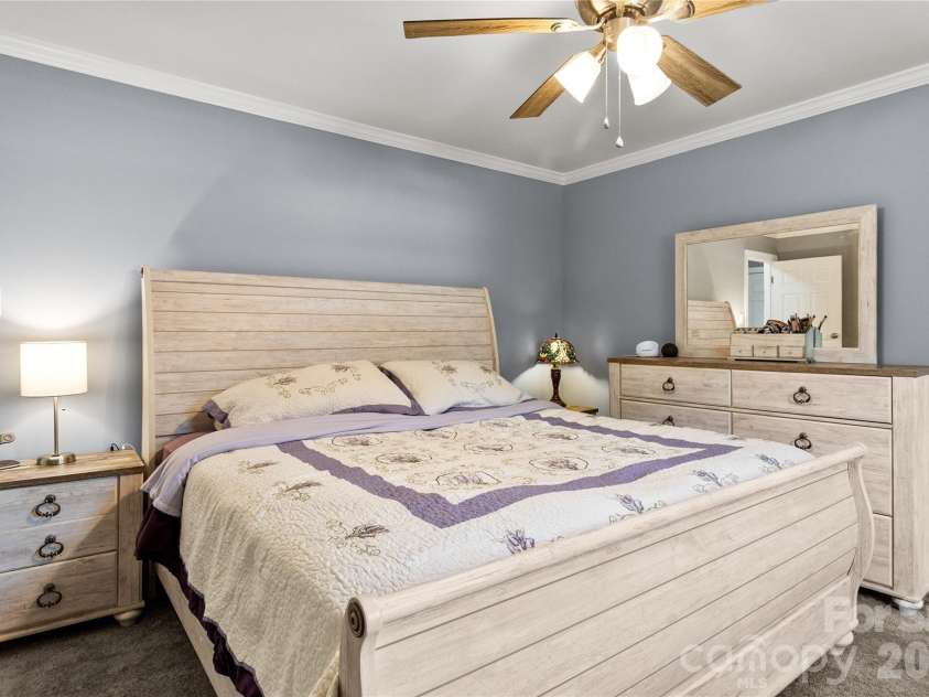 3601 Chapelwood Drive, Gastonia, NC 28052.  MLS# CAR4422096, YatesRealty ID 27303. 