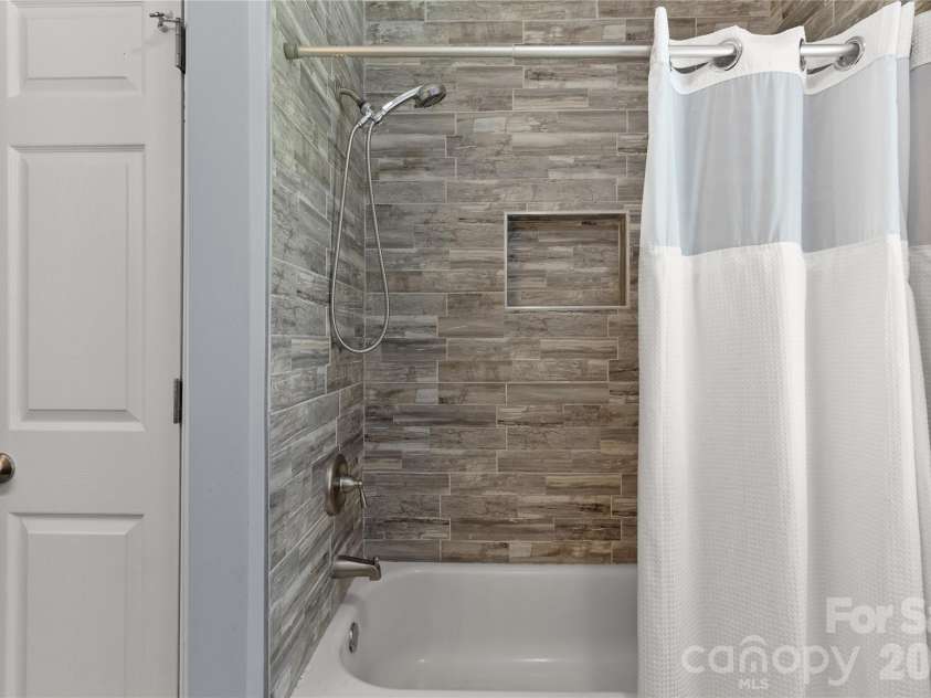 3601 Chapelwood Drive, Gastonia, NC 28052.  MLS# CAR4422096, YatesRealty ID 27303. 