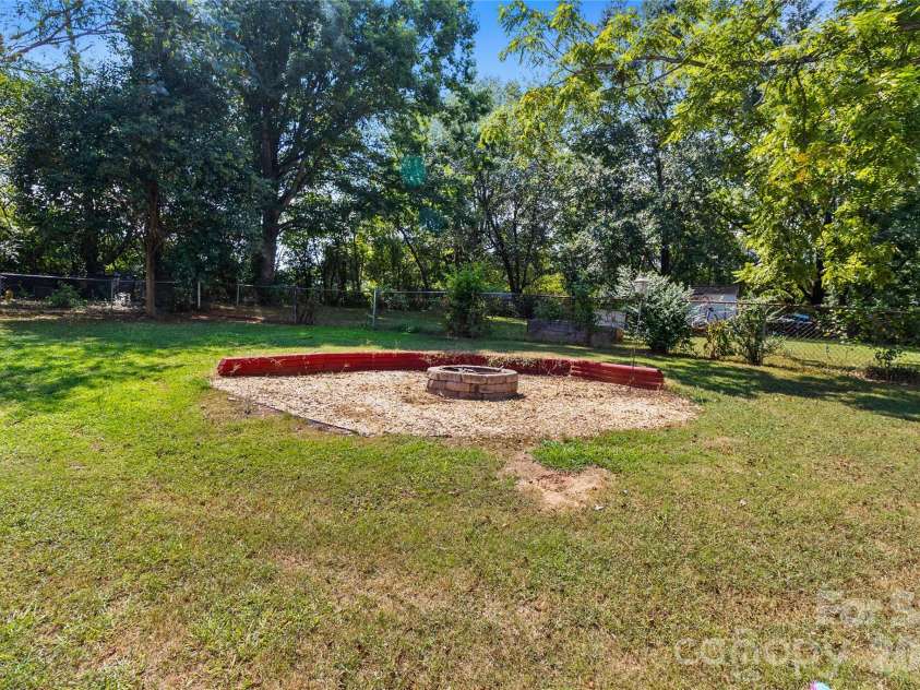 3601 Chapelwood Drive, Gastonia, NC 28052.  MLS# CAR4422096, YatesRealty ID 27303. 