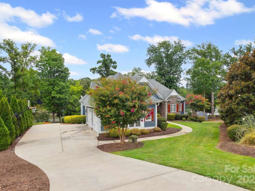 835 Misty Arbor Ford, Clover, SC 29710.  MLS# CAR4277433, YatesRealty ID 27303. 