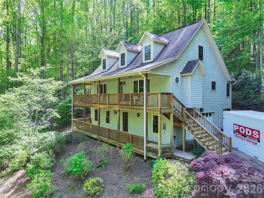 93 Streamside Drive, Waynesville, NC 28785.  MLS# CAR4369004, YatesRealty ID 27304. 