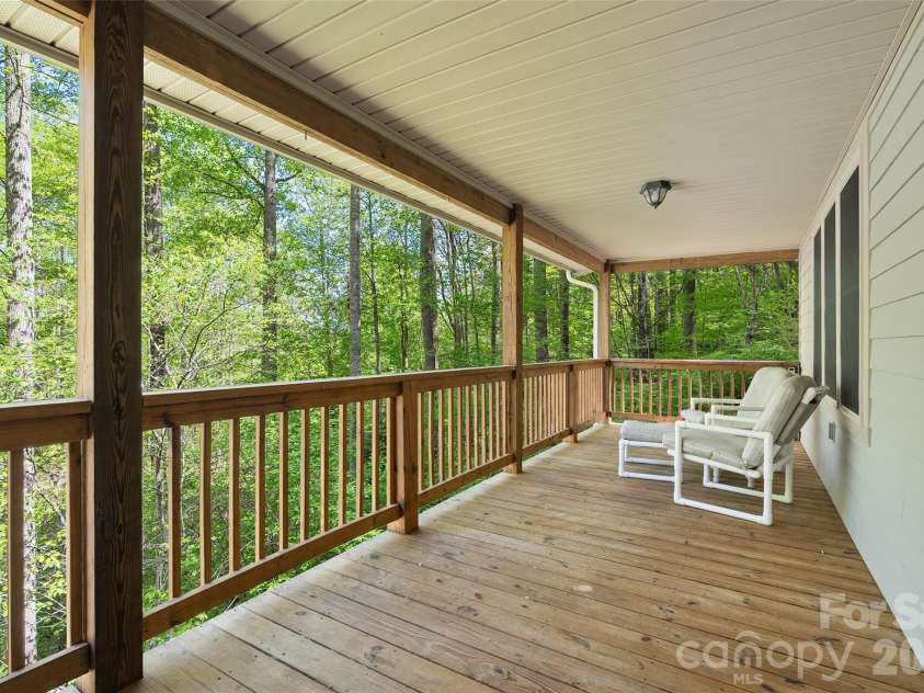 93 Streamside Drive, Waynesville, NC 28785.  MLS# CAR4369004, YatesRealty ID 27304. 