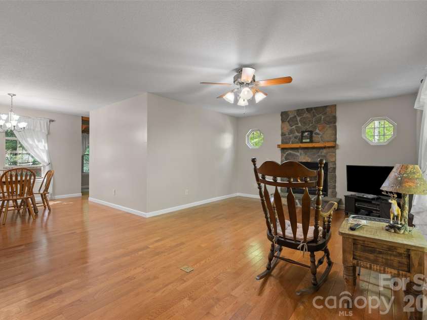 93 Streamside Drive, Waynesville, NC 28785.  MLS# CAR4369004, YatesRealty ID 27304. 