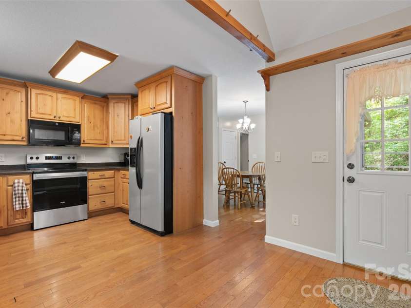 93 Streamside Drive, Waynesville, NC 28785.  MLS# CAR4369004, YatesRealty ID 27304. 