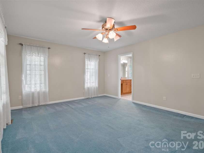 93 Streamside Drive, Waynesville, NC 28785.  MLS# CAR4369004, YatesRealty ID 27304. 